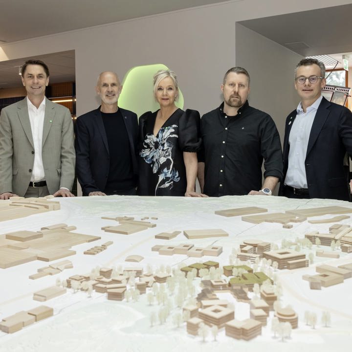 Jacob Torell, CEO & founder of Next Step Group; Jim Rowan, CEO and President of Volvo Cars; Lisa Thoren, Head of Workplace at Volvo Cars; Anders Bell, Head of Global Engineering at Volvo Cars; Joel Ambré, CEO at Vectura Fastigheter
